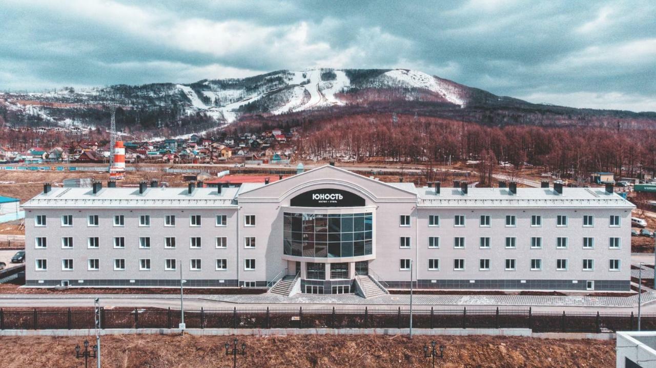 Отель Юность Yuzhno-Sakhalinsk Exterior photo